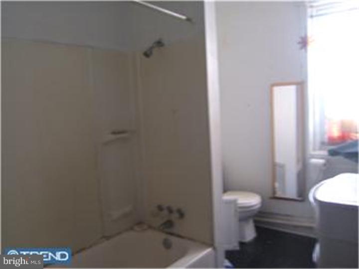 525 Carpenter Street Philadelphia, PA 19147 - Photo 13 of 19