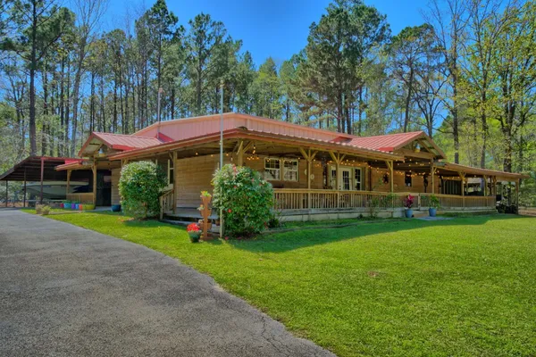 $445,000 | 590 Angela Lane, Hemphill, TX 75948