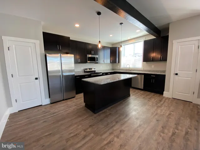 $2,100 | 219 North Hanover Street, Unit 3, Carlisle, PA 17013