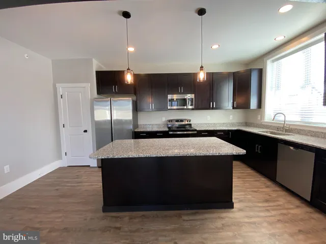 $2,100 | 219 North Hanover Street, Unit 3, Carlisle, PA 17013