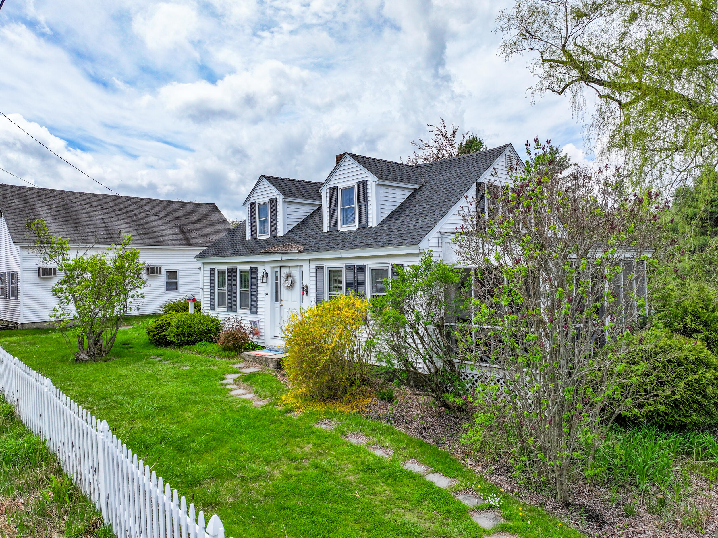 144 Post Road Wells, ME 04090 - Photo 2 of 51 Front porch