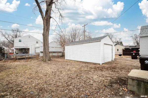 $80,000 | 805 East Fairoaks Avenue, Peoria, IL 61603