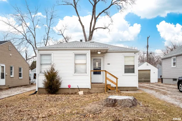 $80,000 | 805 East Fairoaks Avenue, Peoria, IL 61603
