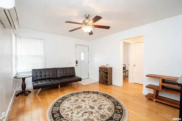$80,000 | 805 East Fairoaks Avenue, Peoria, IL 61603