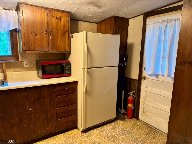 18 Quayle Road Lake Hopatcong, NJ 07849 - Photo 8 of 19 Gallery Image 8