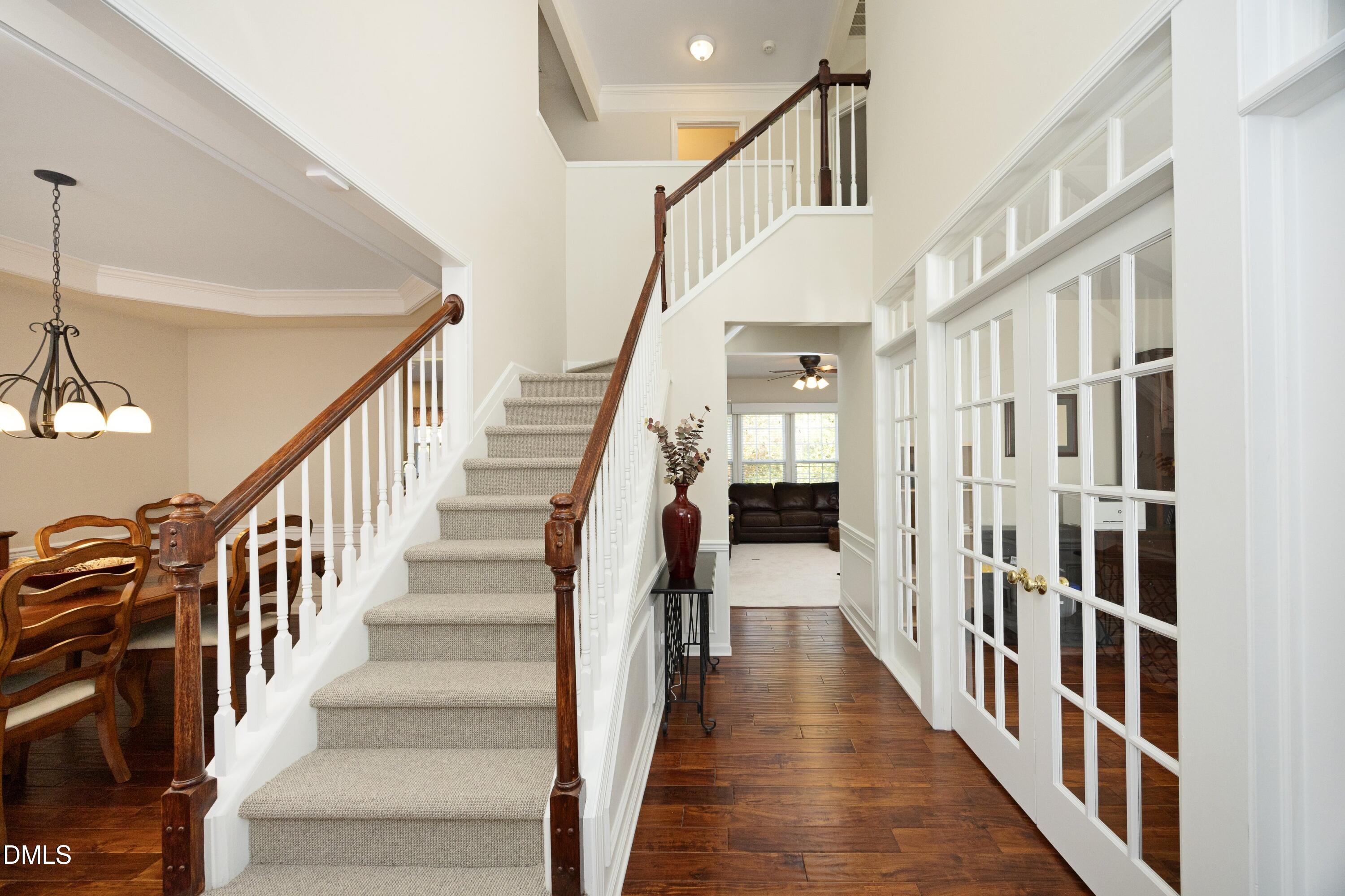 7537 Silver View Lane Raleigh, NC 27613 - Photo 4 of 50 03Foyer