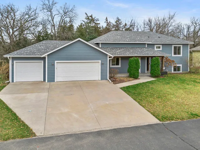 $415,000 | 217 Primrose Lane, Cannon Falls, MN 55009