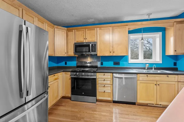 $415,000 | 217 Primrose Lane, Cannon Falls, MN 55009