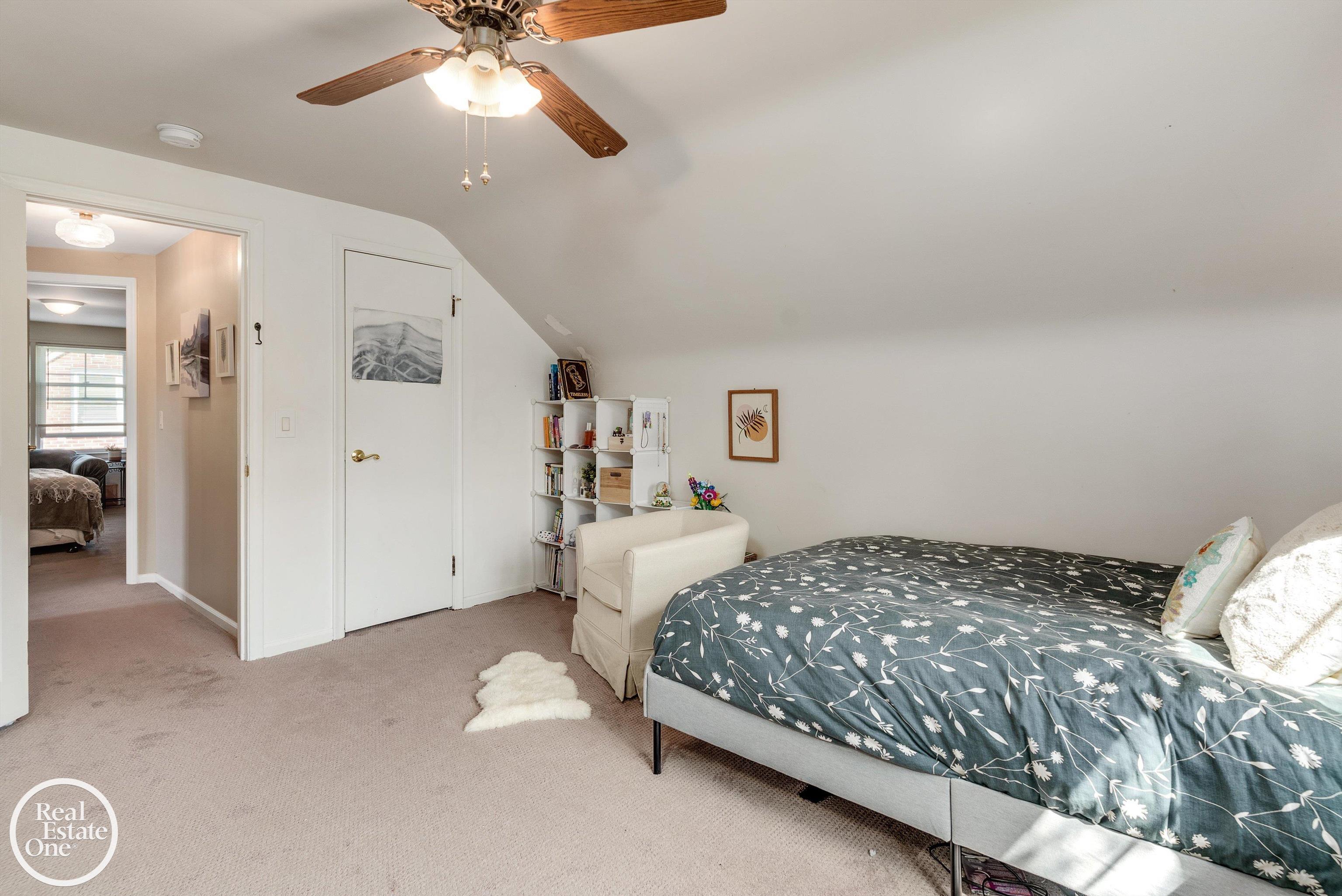 1088 Torrey Road Grosse Pointe, MI 48236 - Photo 35 of 50 Bedroom 4