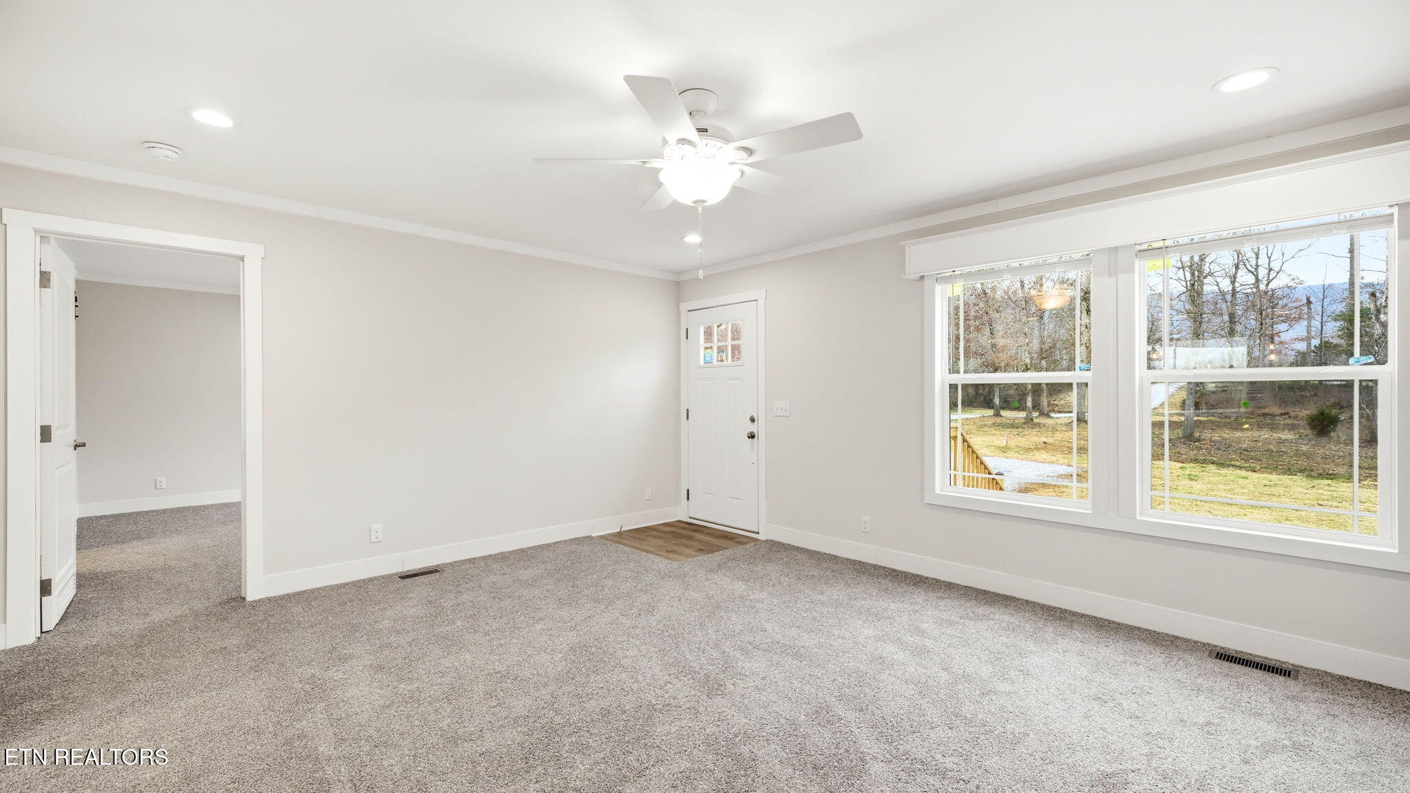 970 Ricker Road Greeneville, TN 37743 - Photo 14 of 43 Living Room