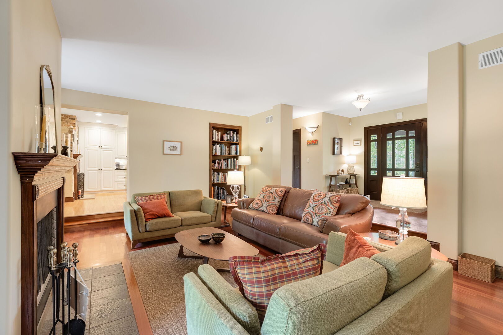 1520 Telegraph Road Lake Forest, IL 60045 - Photo 6 of 42
