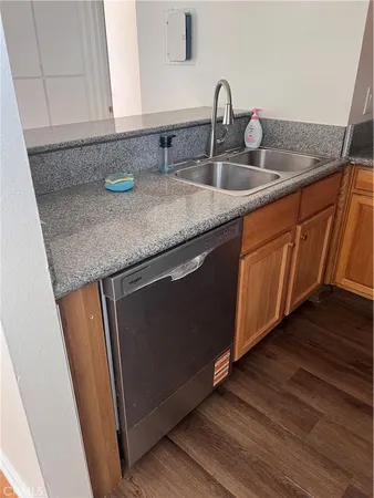 $1,800 | 1720 Peyton Avenue, Unit 8, Burbank, CA 91504