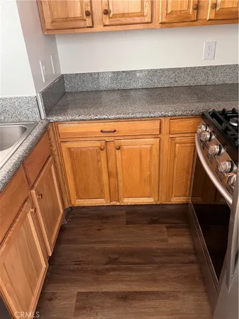 $1,800 | 1720 Peyton Avenue, Unit 8, Burbank, CA 91504