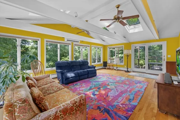 $2,500,000 | 9 Plymouth Road, Winchester, MA 01890
