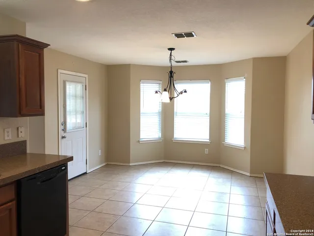 $2,200 | 10404 Branch Crest, San Antonio, TX 78245