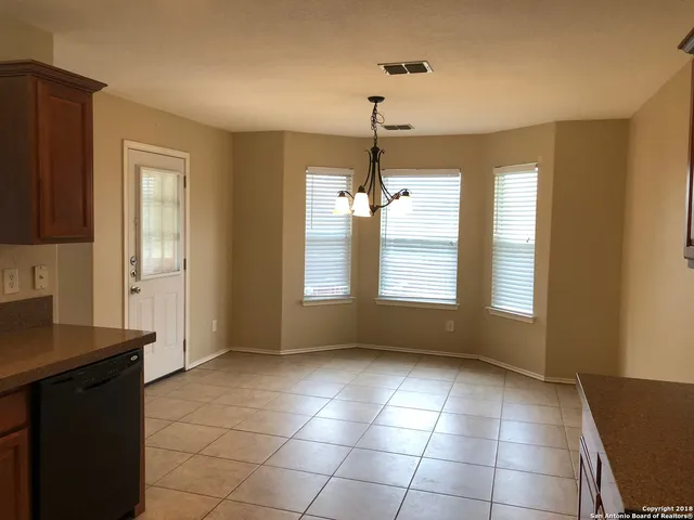 $2,200 | 10404 Branch Crest, San Antonio, TX 78245