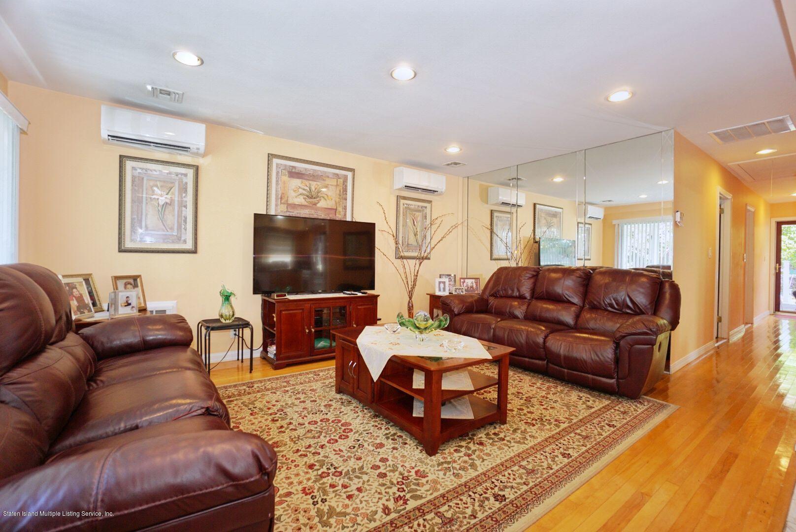 455 Decatur Avenue Staten Island, NY 10314 - Photo 6 of 29 455dec32