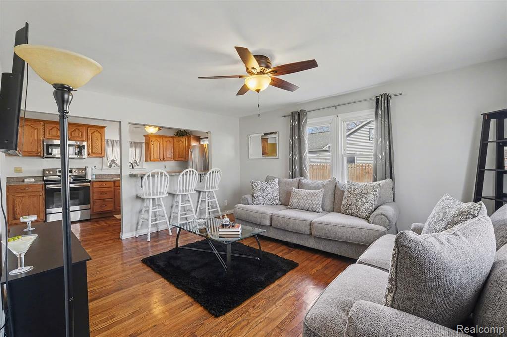 5091 West Carpenter Road Flint, MI 48504 - Photo 11 of 22