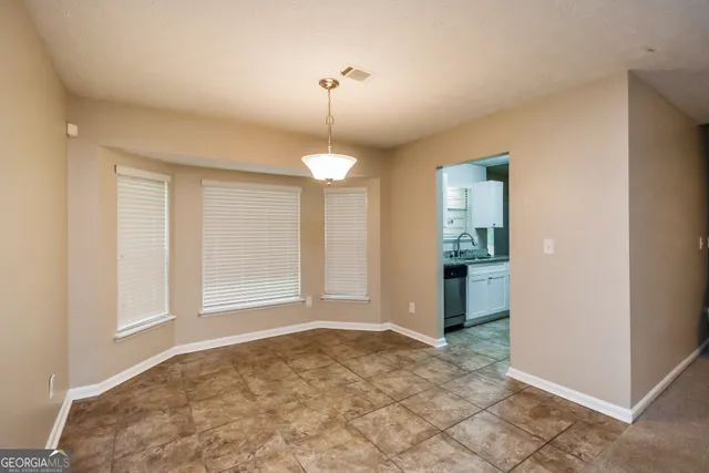 $1,800 | 2050 Downs Place, Lithonia, GA 30058