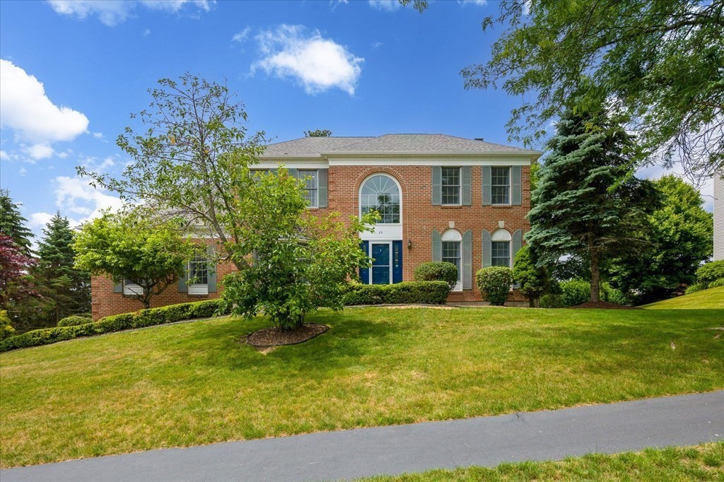 25 Hawthorne Road Shrewsbury, MA 01545 - Photo 2 of 41 Gallery Image 2