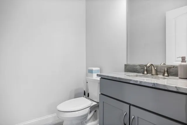 $1,075,000 | 500 Lexington Street, Unit 6, Woburn, MA 01801