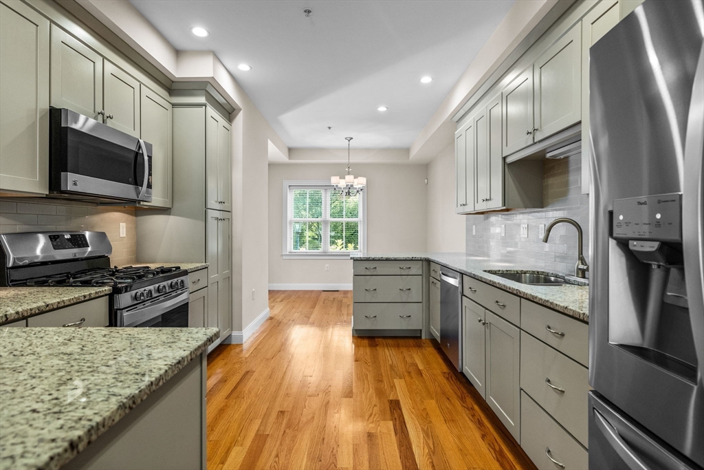 500 Lexington Street, Unit 6 Woburn, MA 01801 - Photo 2 of 38