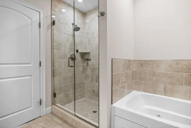 $1,075,000 | 500 Lexington Street, Unit 6, Woburn, MA 01801