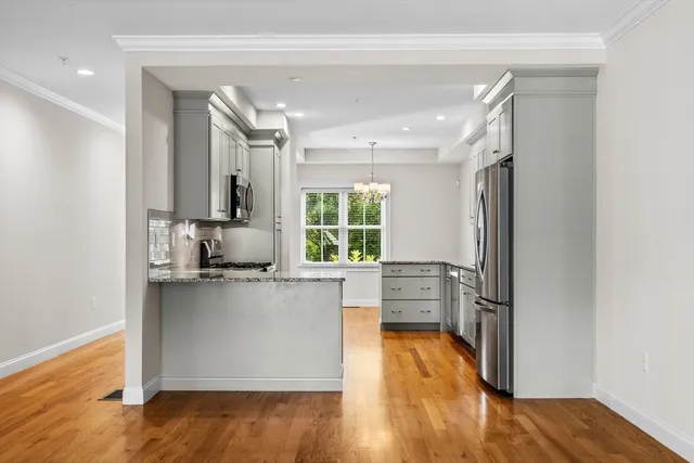 $1,075,000 | 500 Lexington Street, Unit 6, Woburn, MA 01801