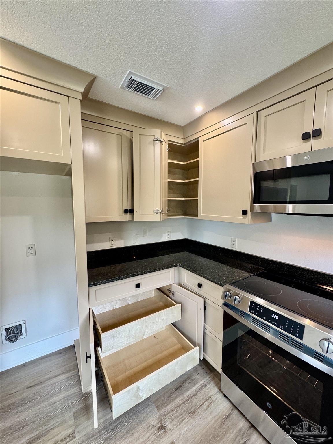 424 Front Street Century, FL 32535 - Photo 18 of 48