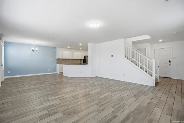 $2,000 | 1502 Overlook Bank, San Antonio, TX 78245