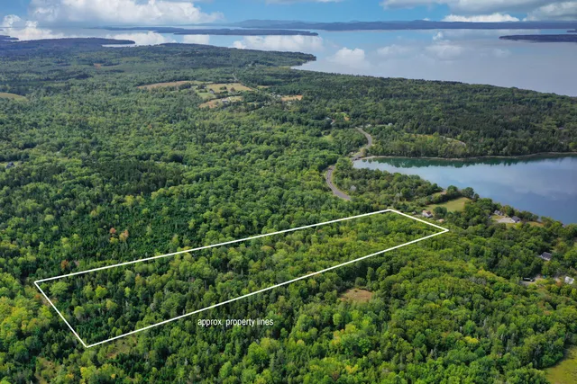 $69,000 | 15 Me-166 Route, Penobscot, ME 04476