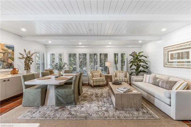 $10,000 | 282 4th Street South, Unit 204, Naples, FL 34102