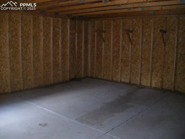 a view of a garage door