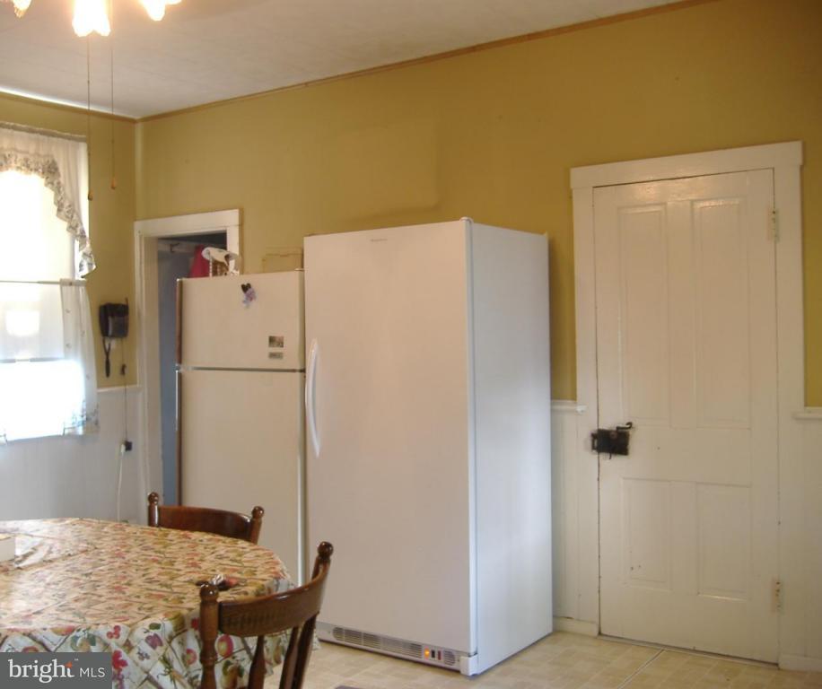 2231 Meadow View Road Manheim, PA 17545 - Photo 7 of 22