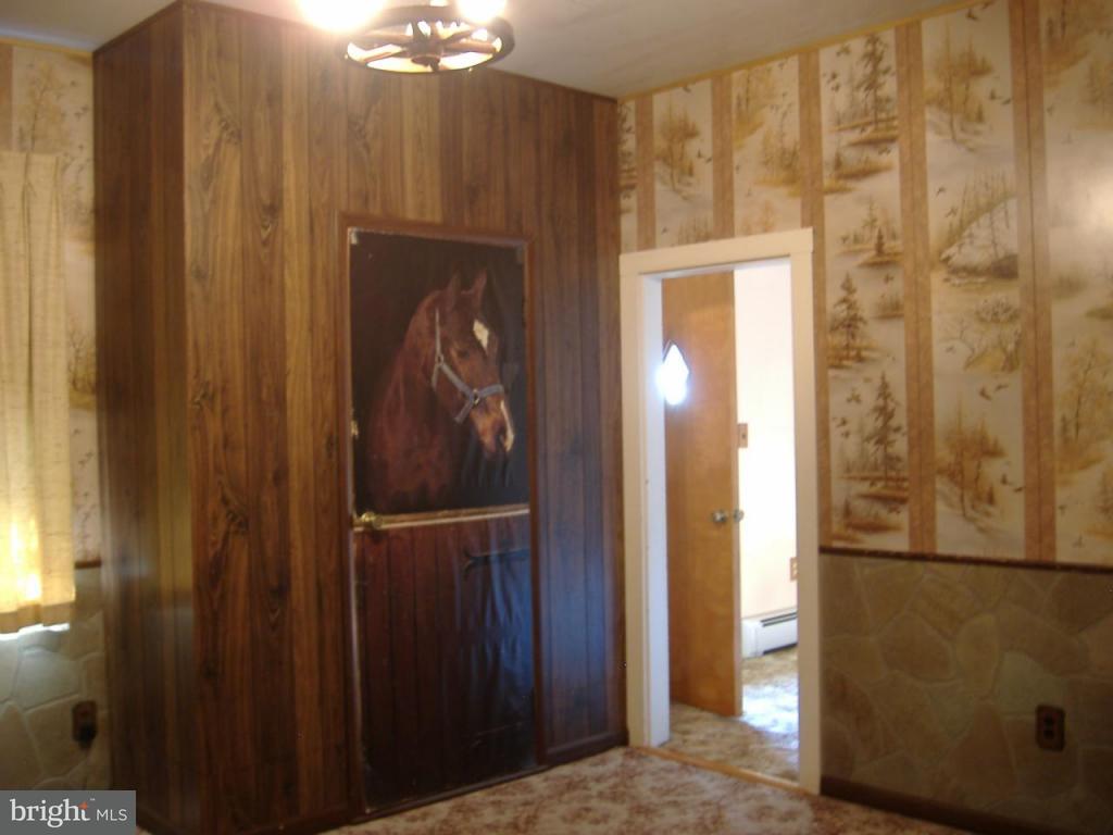 2231 Meadow View Road Manheim, PA 17545 - Photo 9 of 22