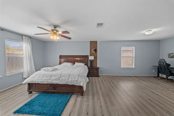 $2,300 | 111 Lynn Crest Bend, Buda, TX 78610