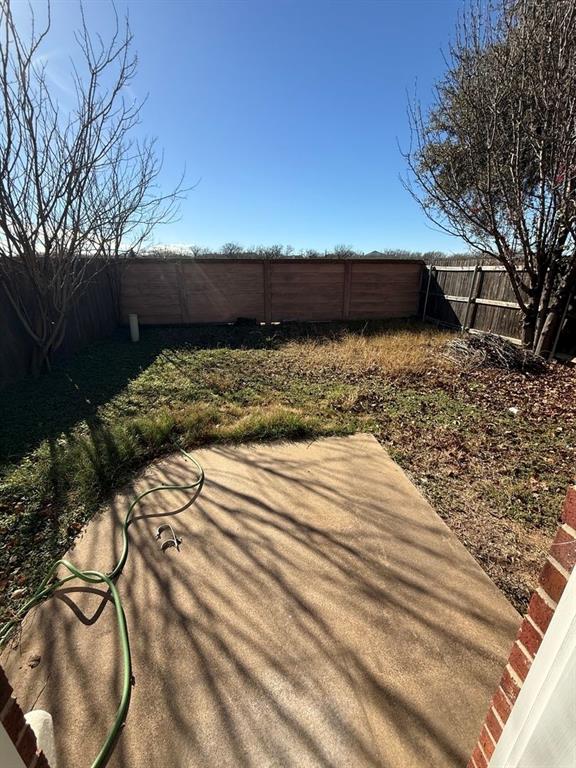 5540 Homestead Road Arlington, TX 76017 - Photo 10 of 11 a view of a terrace