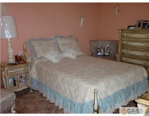15 Winton Road East Brunswick, NJ 08816 - Photo 14 of 23 Gallery Image 14