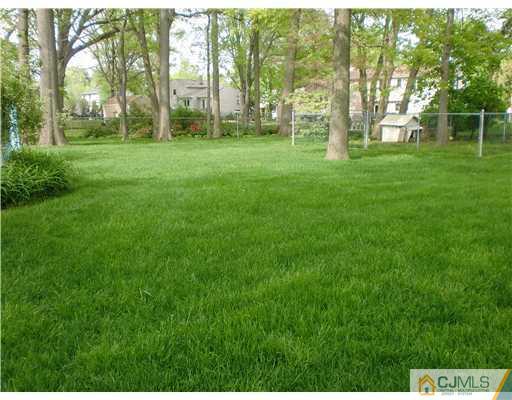 15 Winton Road East Brunswick, NJ 08816 - Photo 3 of 23 Gallery Image 3