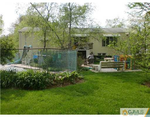 15 Winton Road East Brunswick, NJ 08816 - Photo 4 of 23 Gallery Image 4