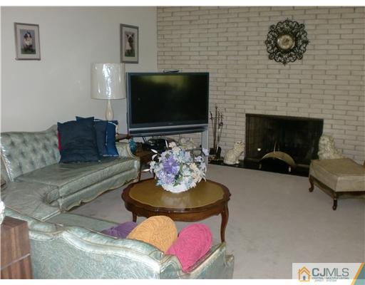 15 Winton Road East Brunswick, NJ 08816 - Photo 8 of 23 Gallery Image 8