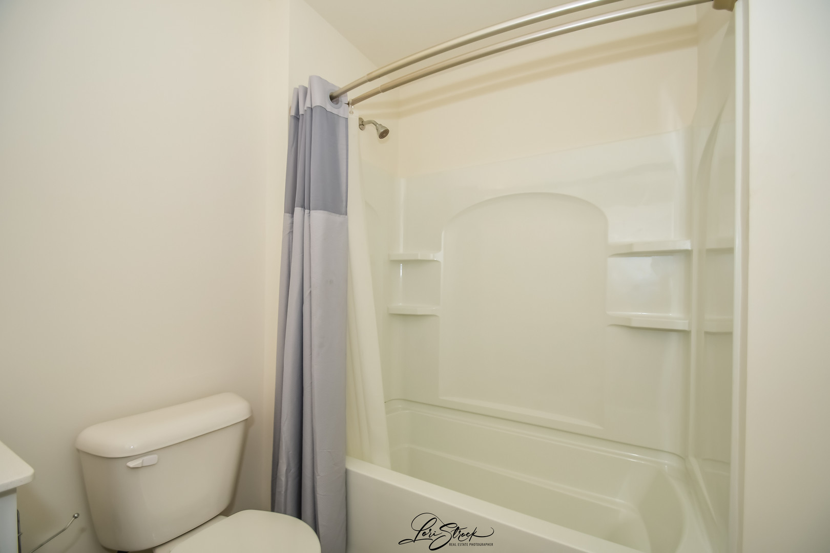 13926 South Addison Trail Homer Glen, IL 60491 - Photo 13 of 18 a bathroom with a shower and a toilet