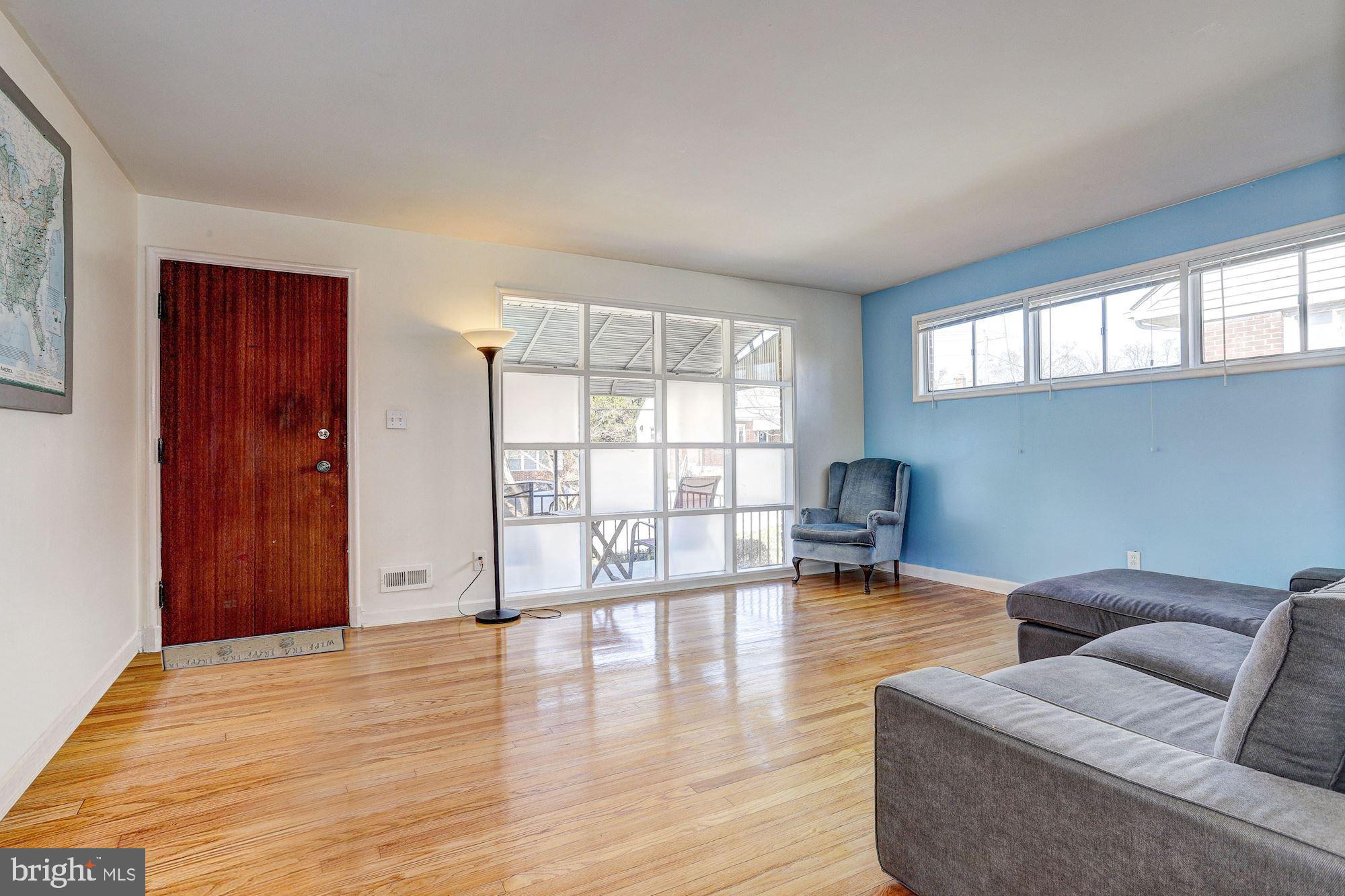 7432 Rockridge Road Baltimore, MD 21208 - Photo 2 of 22 Living Room | Main Entrance