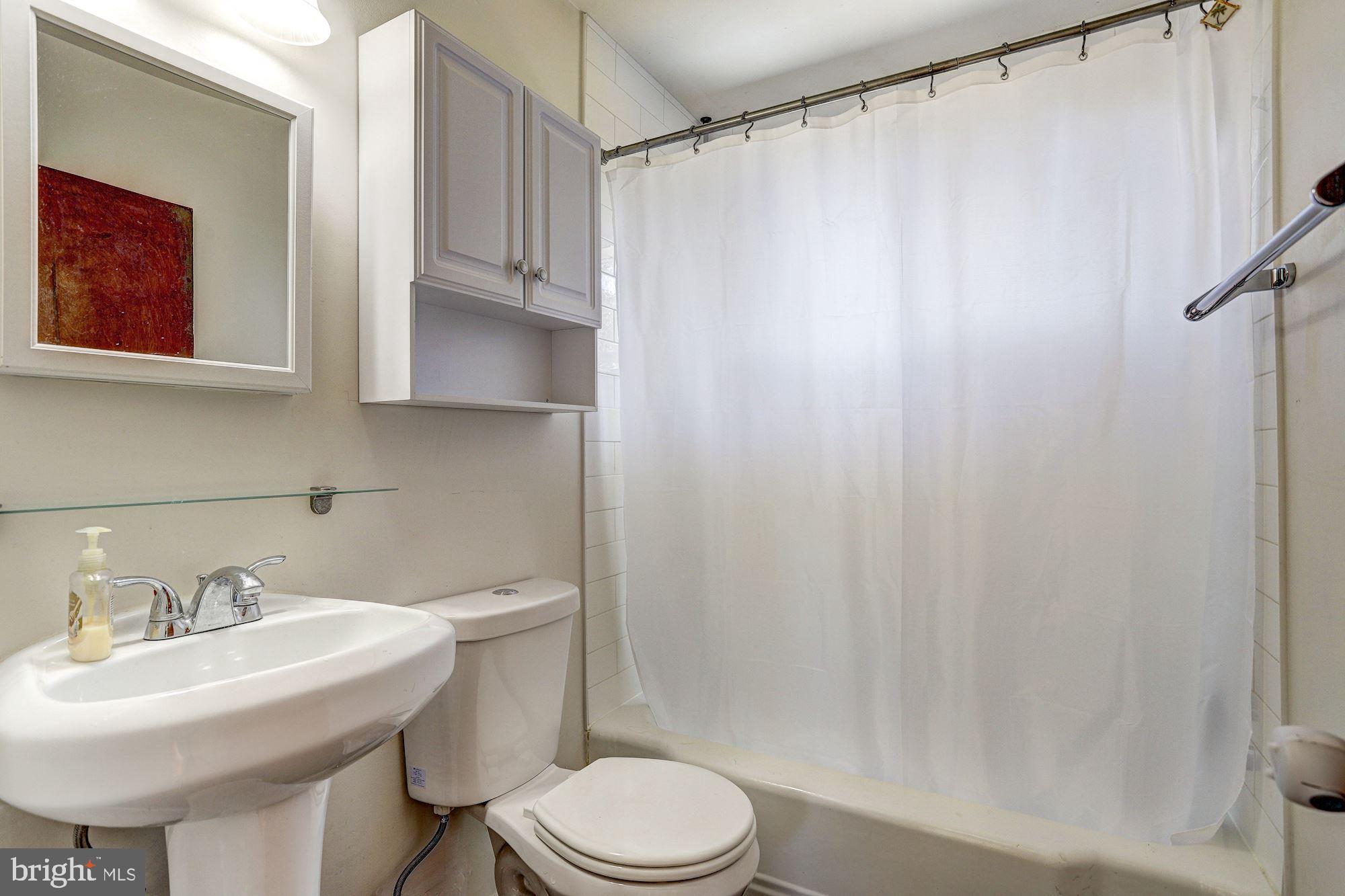 7432 Rockridge Road Baltimore, MD 21208 - Photo 11 of 22 Full Bath