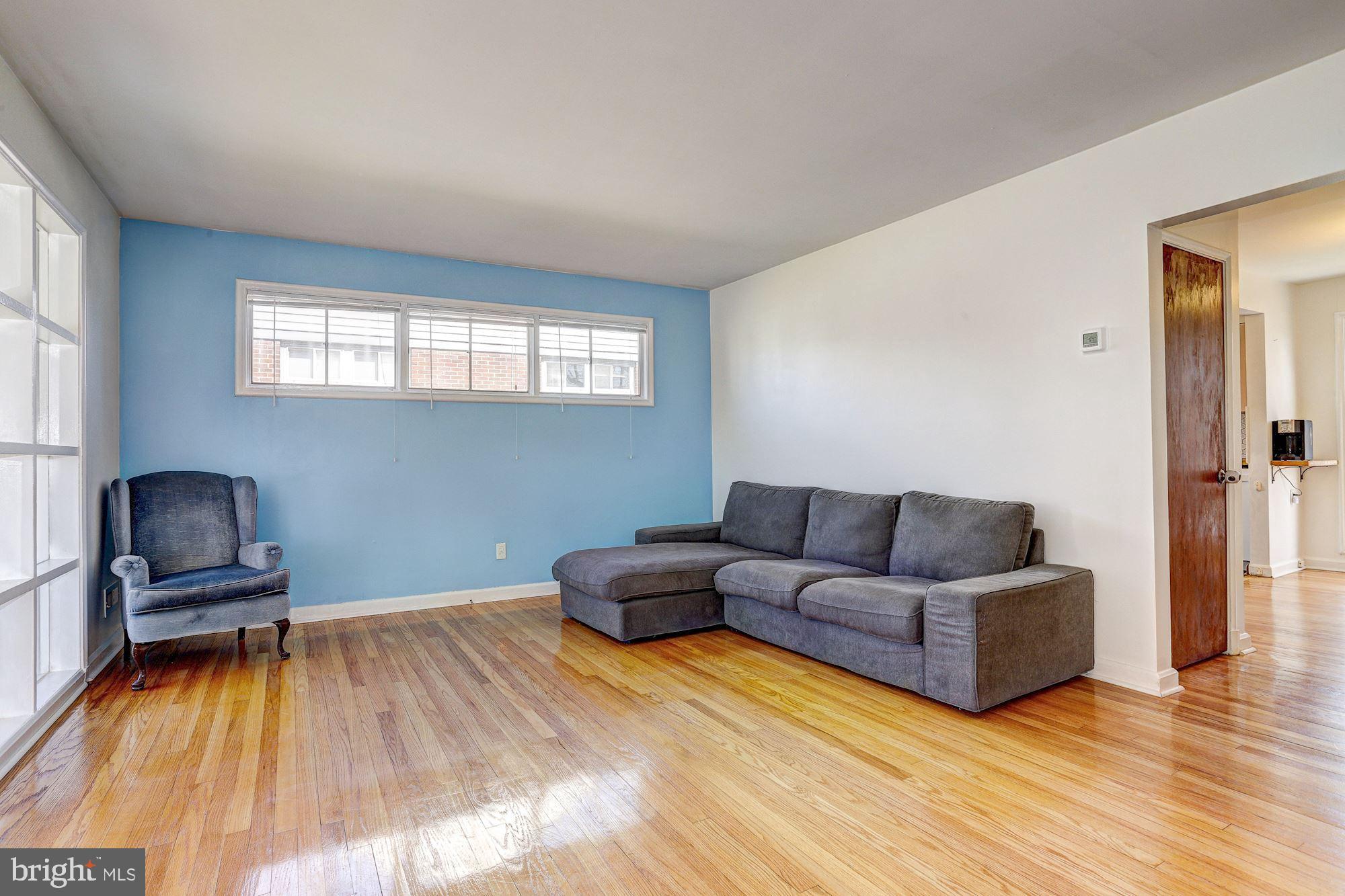 7432 Rockridge Road Baltimore, MD 21208 - Photo 3 of 22 Living Room