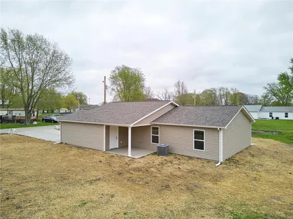 $225,000 | 117 Illinois Street, New Florence, MO 63363