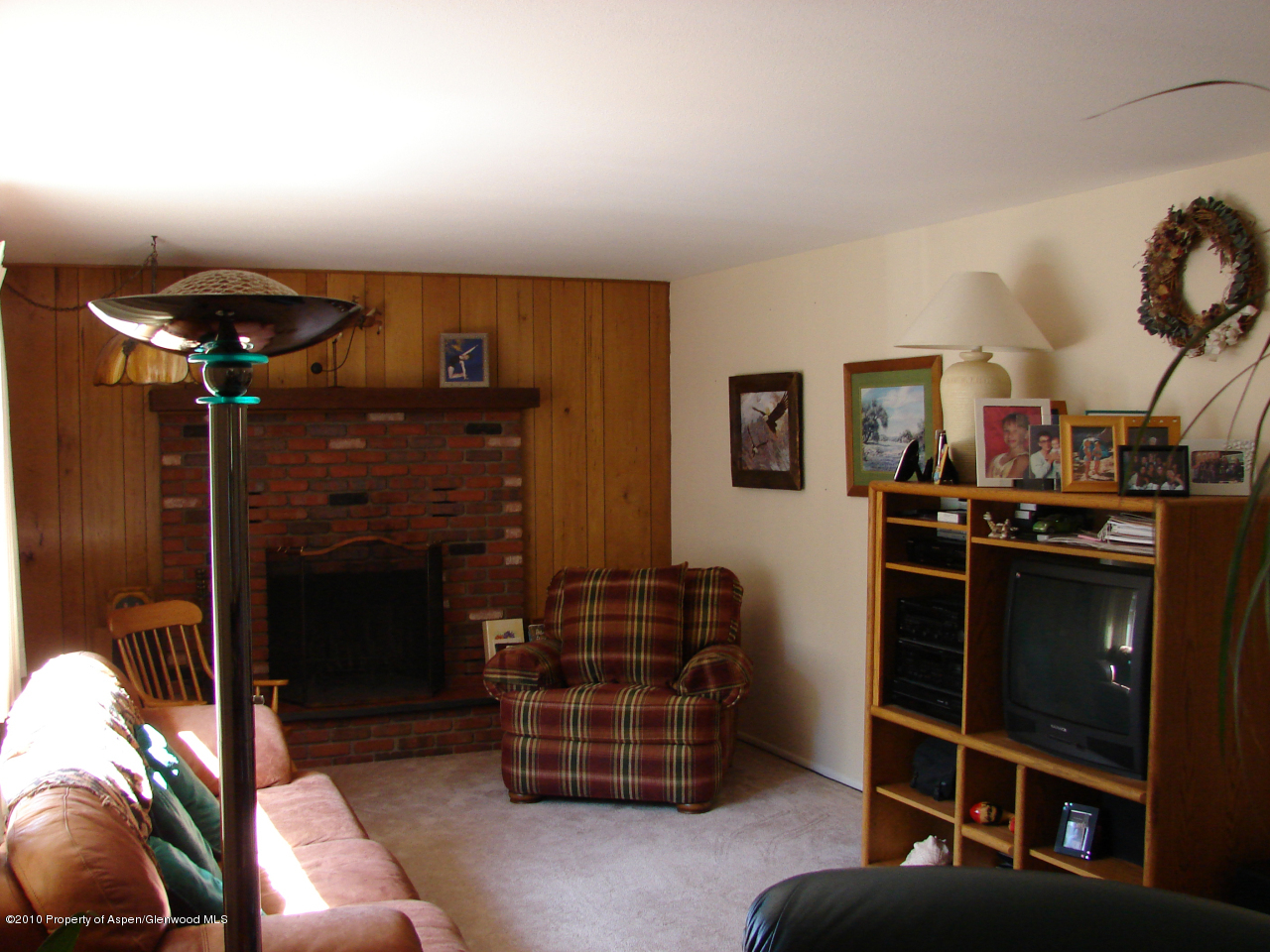 265 Adams Way Basalt, CO 81621 - Photo 10 of 17 a living room with furniture