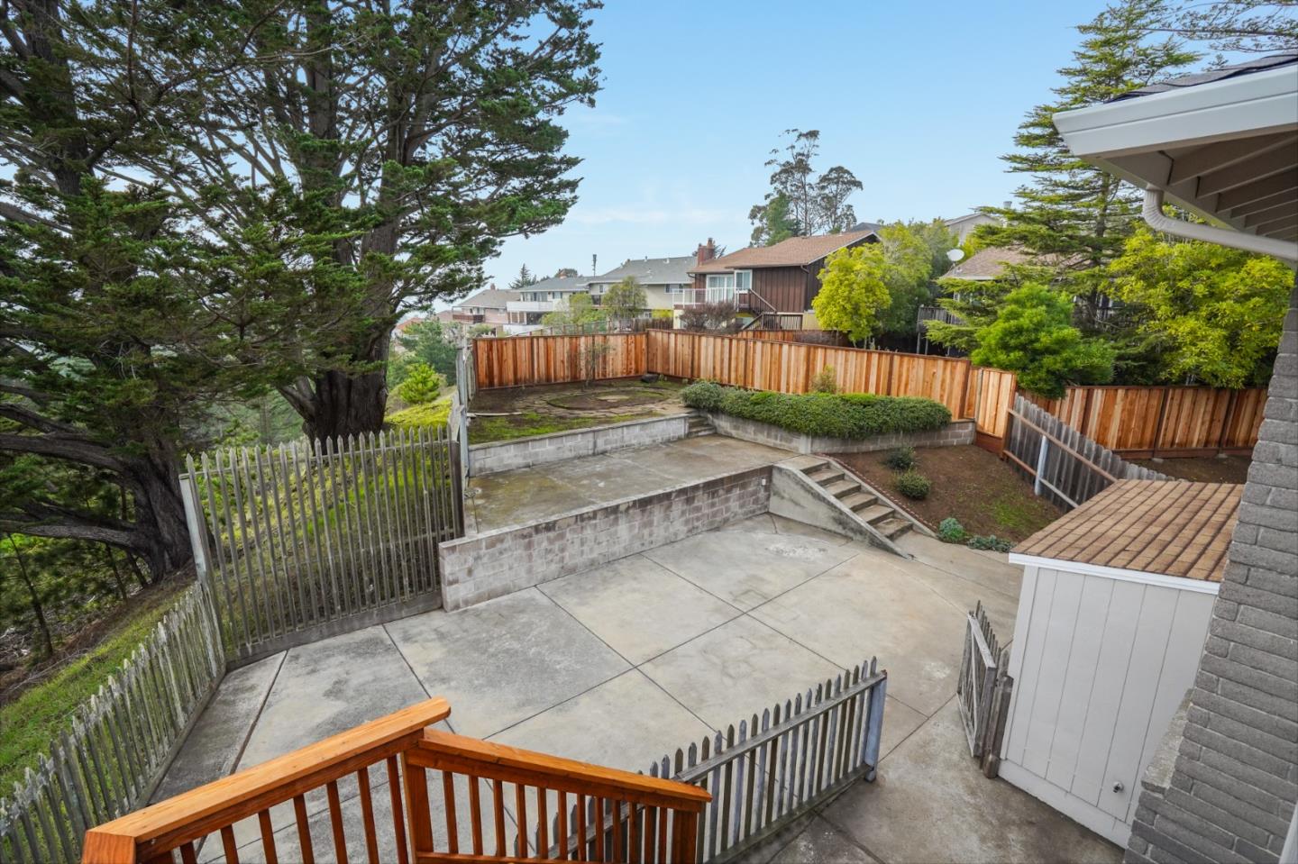 1238 Park Pacifica Avenue Pacifica, CA 94044 - Photo 24 of 32 a view of a porch and yard