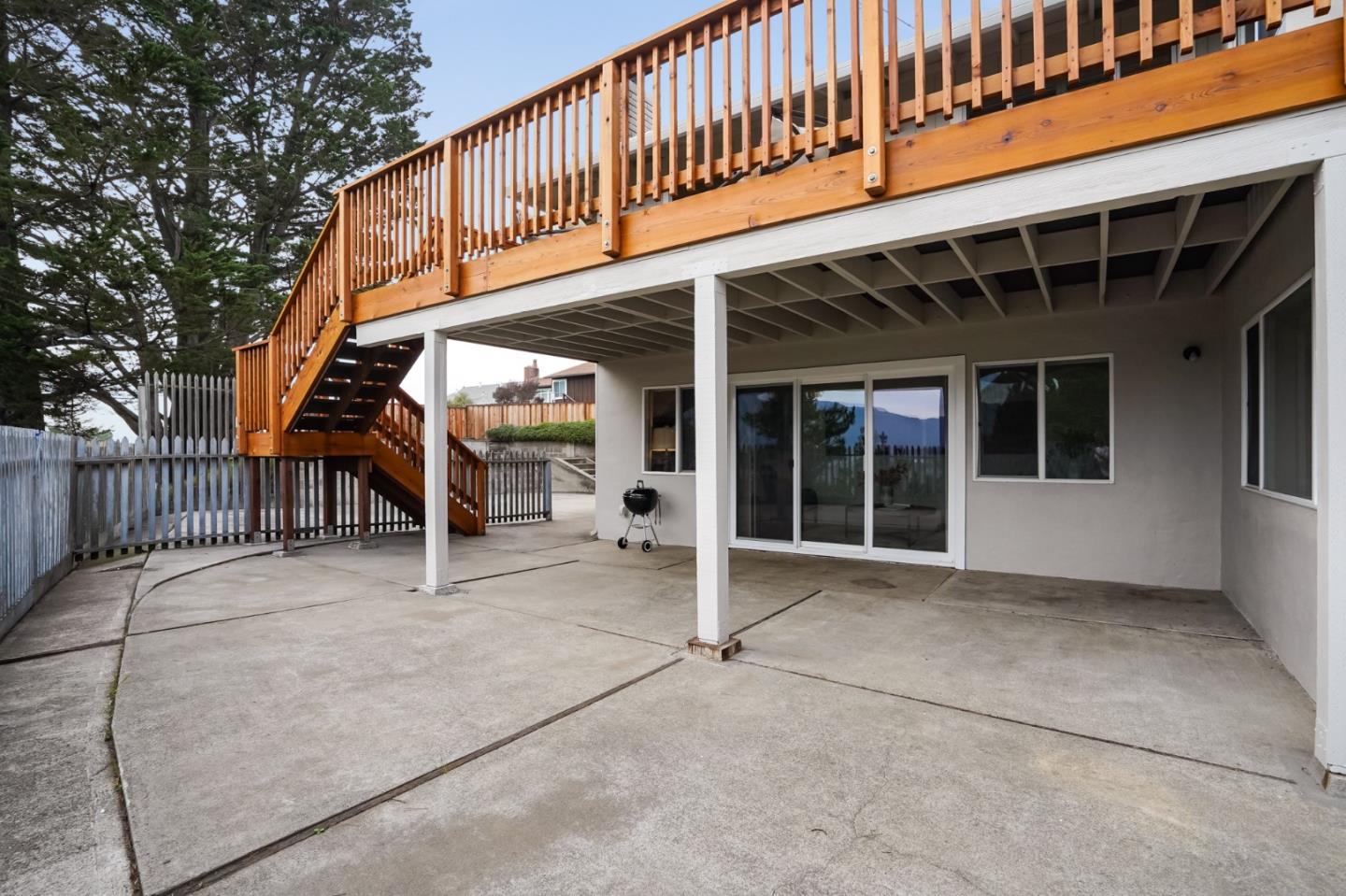 1238 Park Pacifica Avenue Pacifica, CA 94044 - Photo 26 of 32 a view of a building with a large window