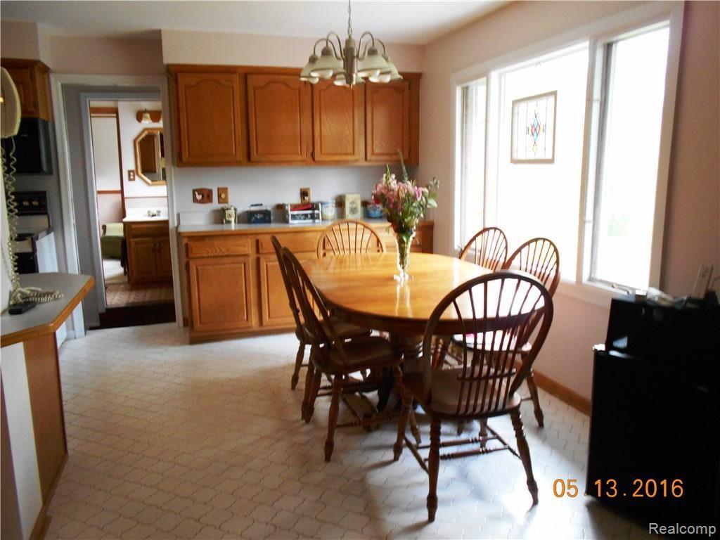 28313 Westerleigh Road Farmington Hills, MI 48334 - Photo 24 of 34
